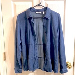 D&co Denim + Company- Lyocell/Tencell Button up long sleeve tiered shirt size m